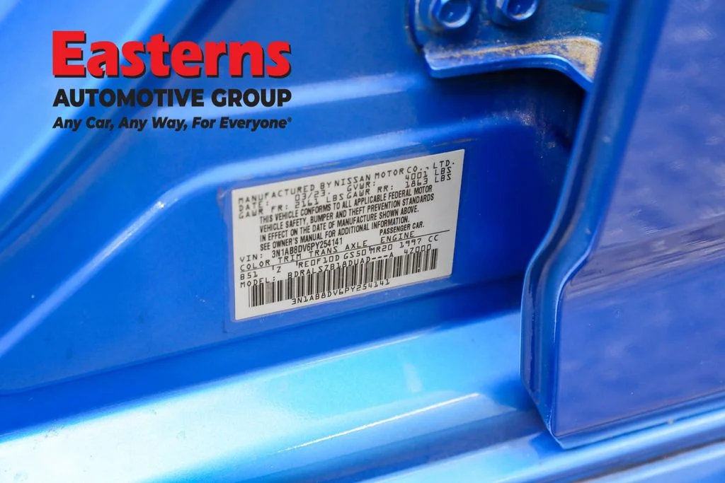Used 2023 Blue Nissan SR image 35