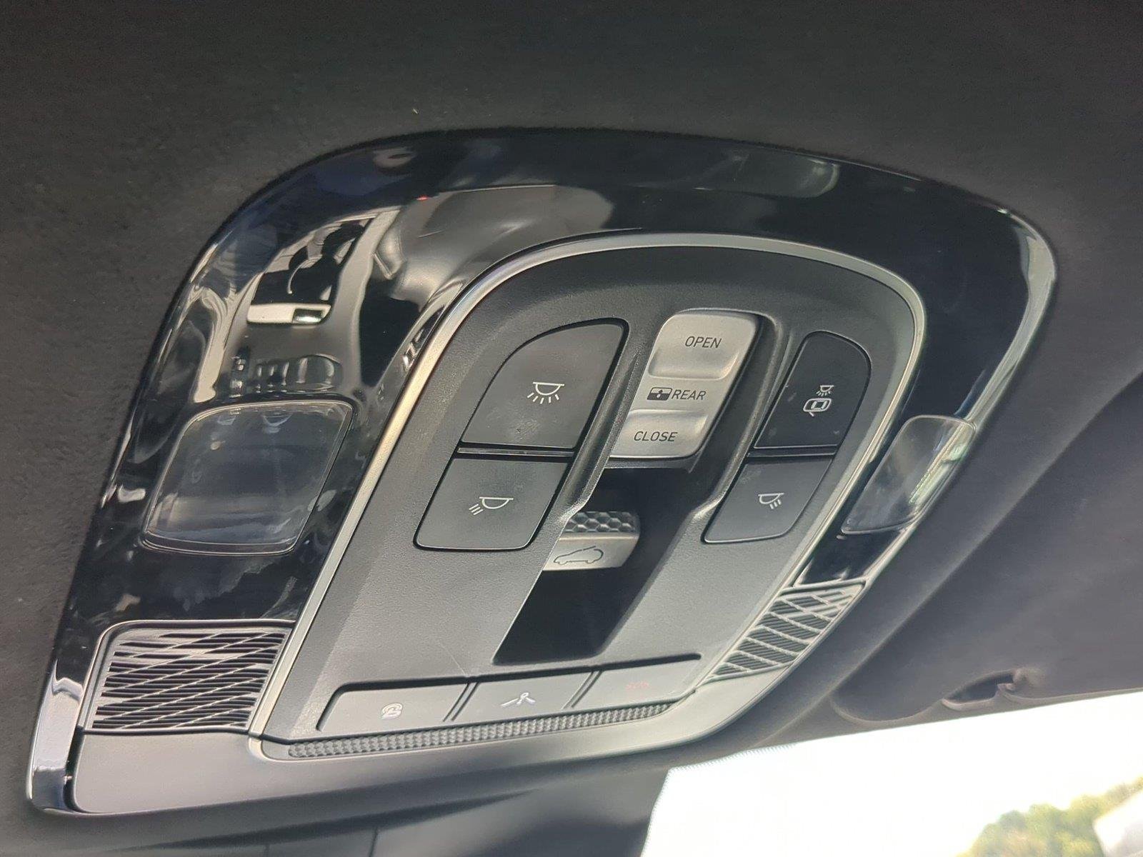 Used 2020 Hyper White Hyundai Limited image 21