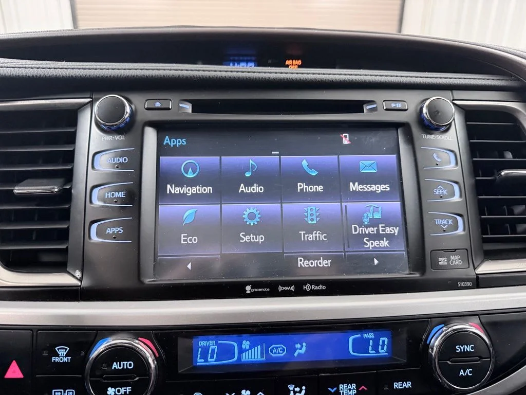 Used 2019 Black Toyota XLE image 18