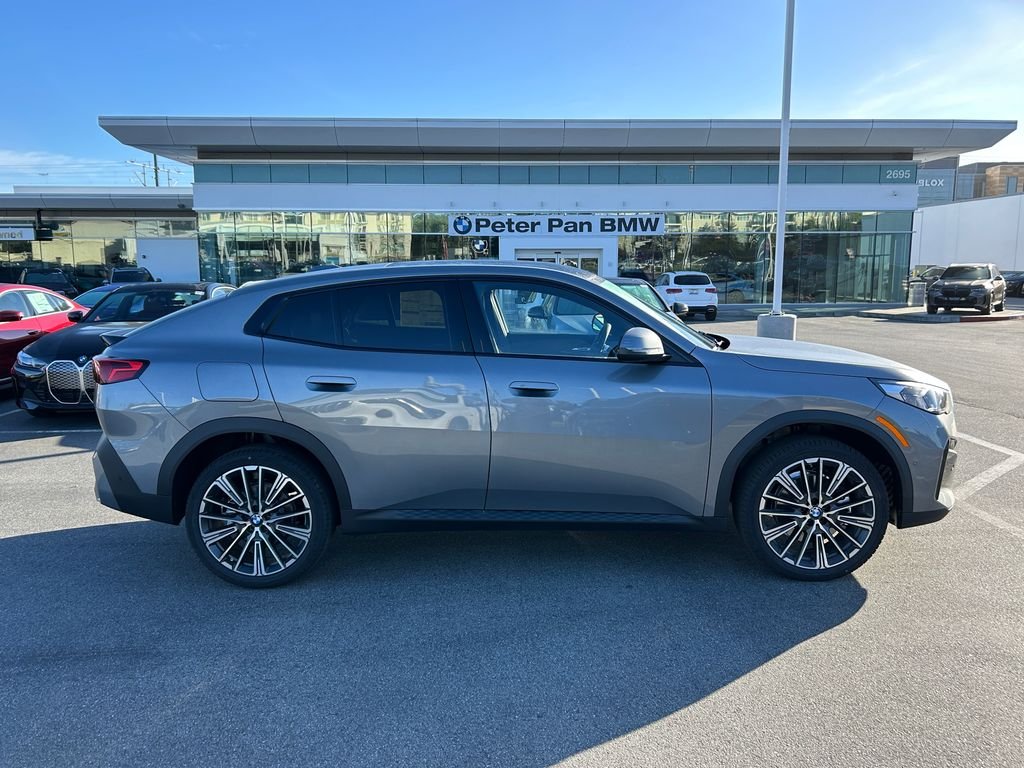 New 2026 Skyscraper Grey Metallic BMW xDrive28i image 6