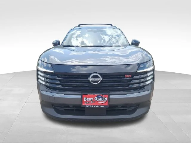 Used 2025 Gray Nissan SR image 2