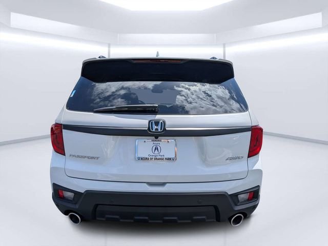 Used 2023 White Honda EX-L image 4