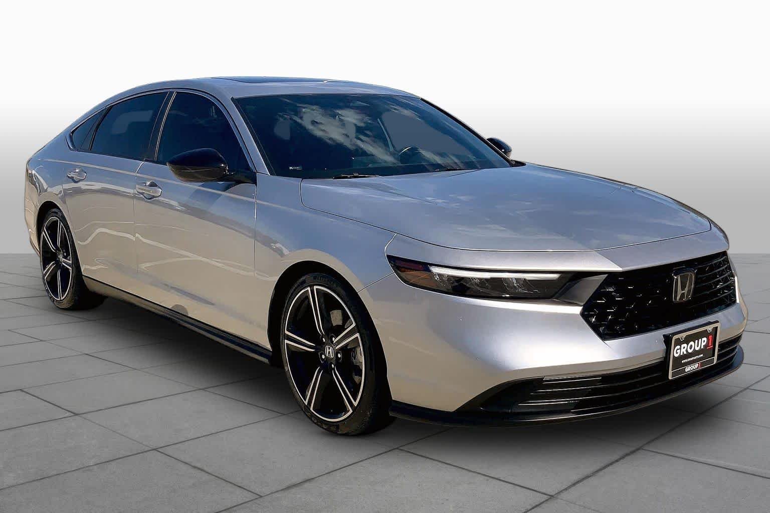 Used 2025 Solar Silver Metallic Honda Sport image 3