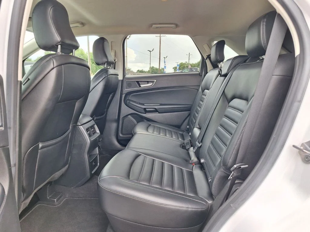 Used 2023 Oxford White Ford SEL image 10