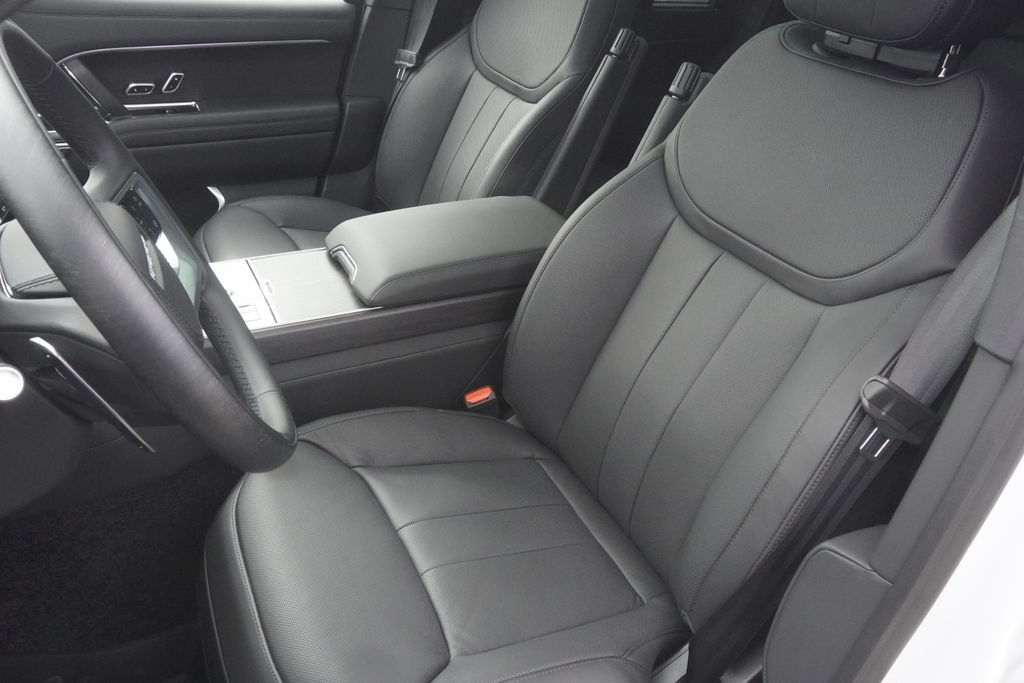 New 2026 Fuji White Land Rover SE image 20