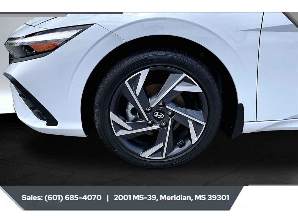 2025 Hyundai Elantra Blue - Photo 7