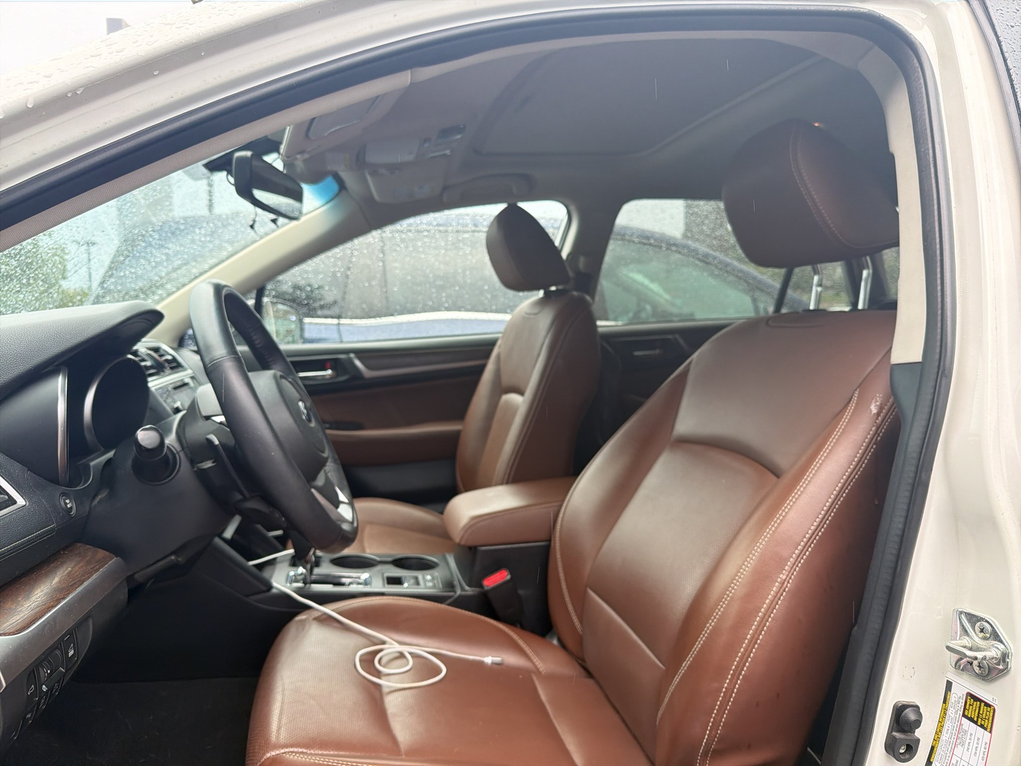 Used 2018 Crystal White Pearl Subaru Touring image 4
