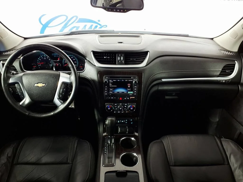 Used 2016 IRIDESCENT PEARL TRICOAT Chevrolet LTZ image 13