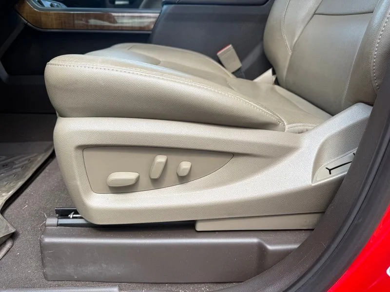 Used 2018 Red GMC SLT image 4