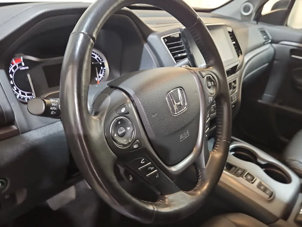 Used 2023 Crystal Black Pearl Honda RTL-E image 15