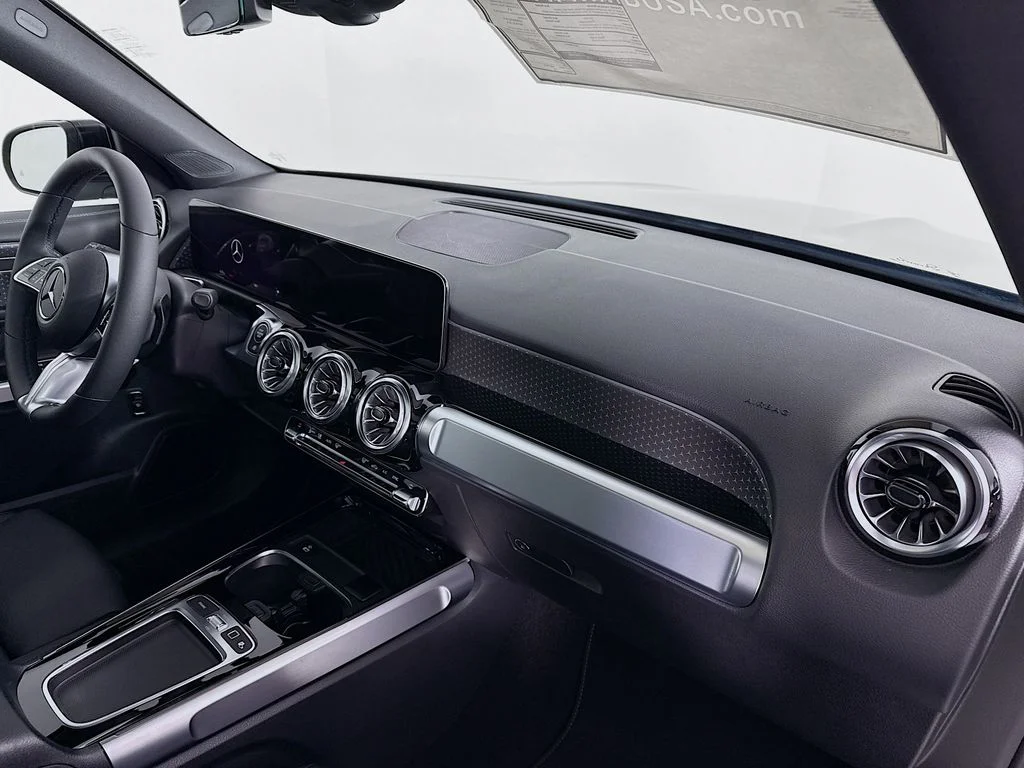 2025 Mercedes-Benz GLB Base - Photo 29