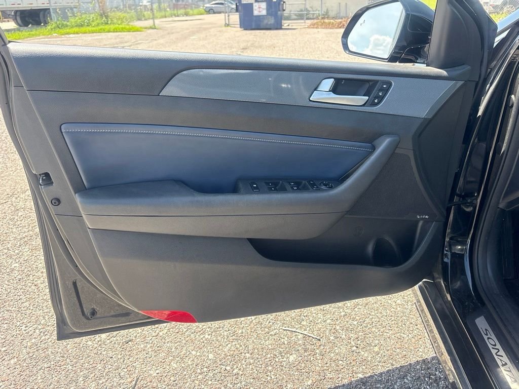Used 2017 Black Hyundai Limited image 12