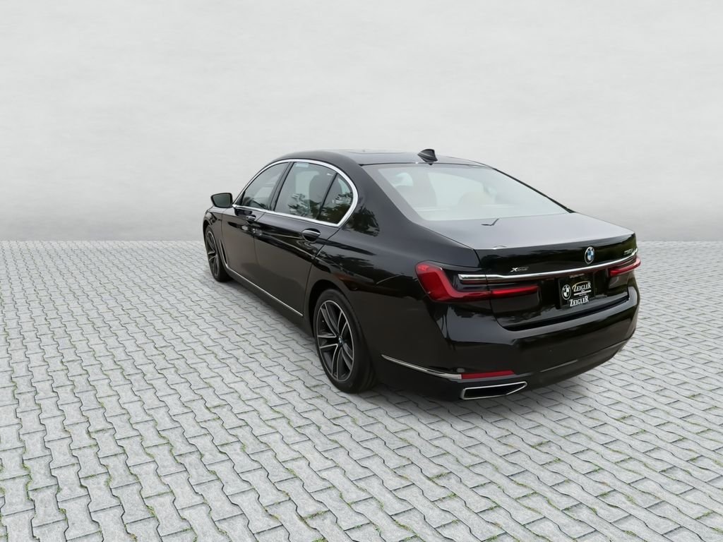 Used 2022 Black BMW 750i xDrive image 6