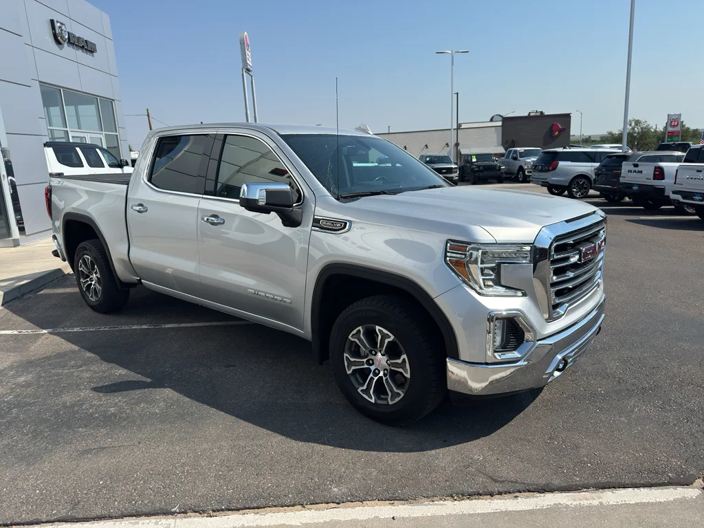 Used 2021 Quicksilver Metallic GMC SLT image 3