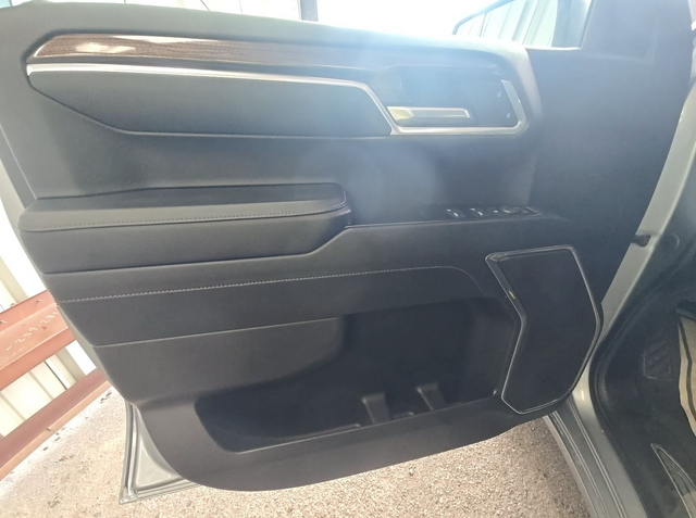 Used 2025 Gray Chevrolet LT image 12