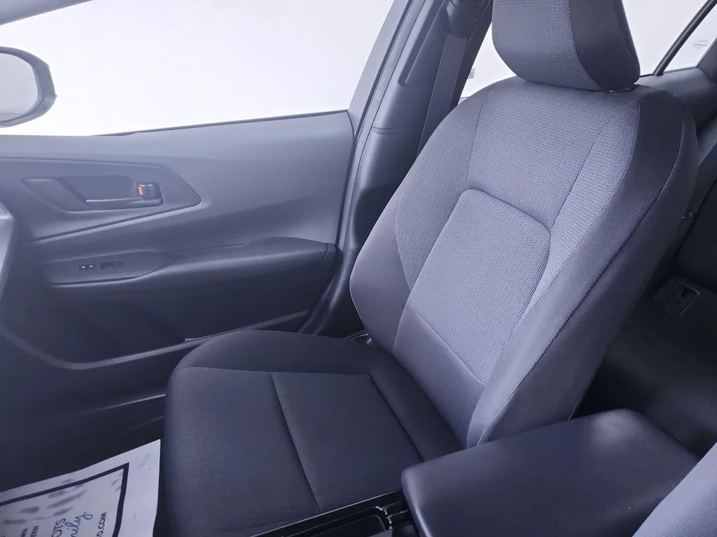 2023 Toyota Prius LE - Photo 22