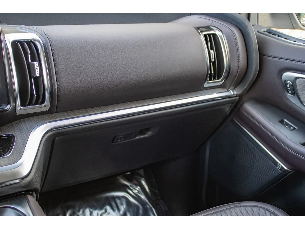 New 2026 Star White Metallic Tri-Coat Ford Platinum® image 58