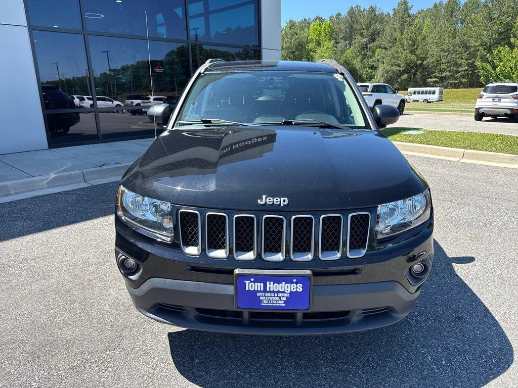 Used 2017 Black Clearcoat Jeep Sport SE FWD *Ltd Avail* image 2