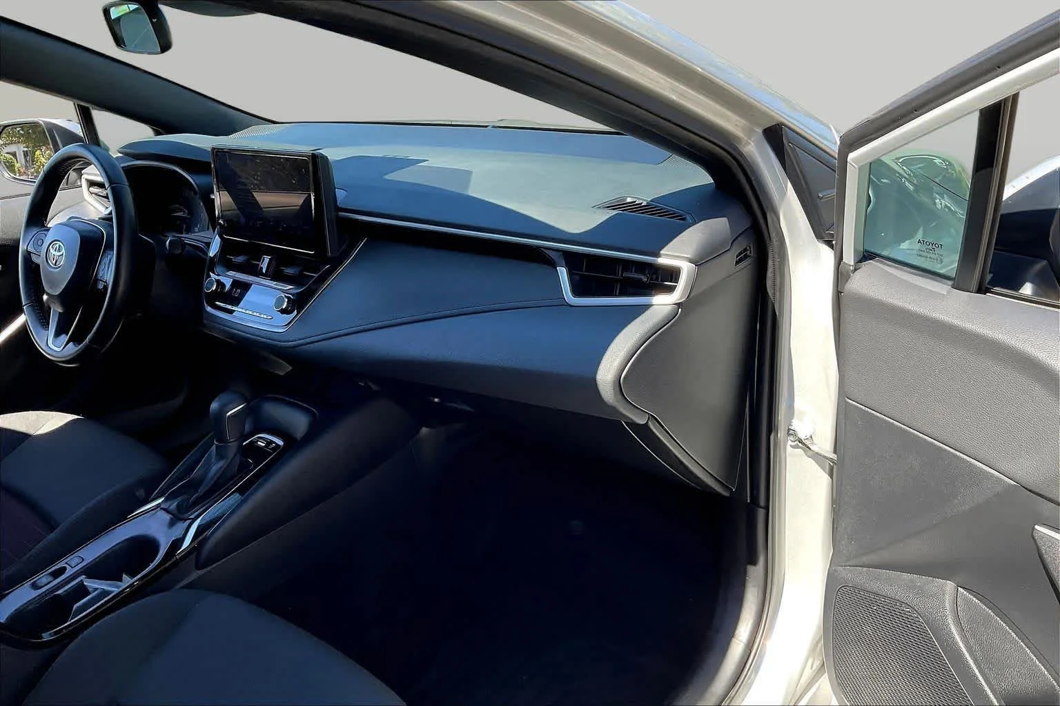 Used 2025 Classic Silver Metallic Toyota SE image 18
