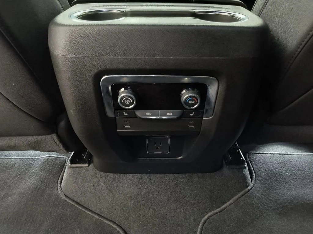 Used 2025 Dark Ash Metallic Chevrolet Premier image 22