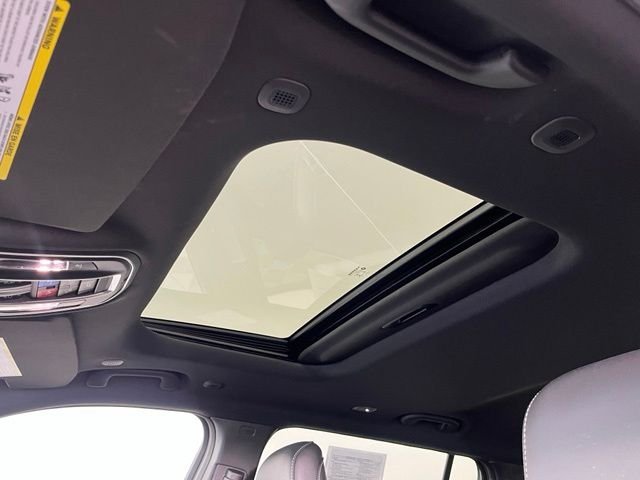 Used 2026 Silver Jeep Altitude image 18