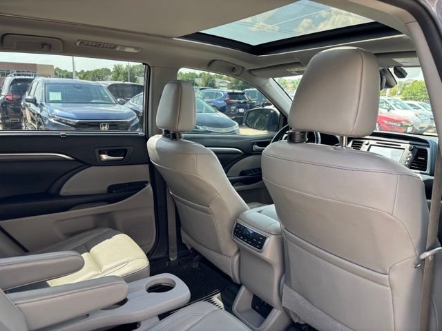 Used 2018 Predawn Gray Mica Toyota Limited Platinum image 21