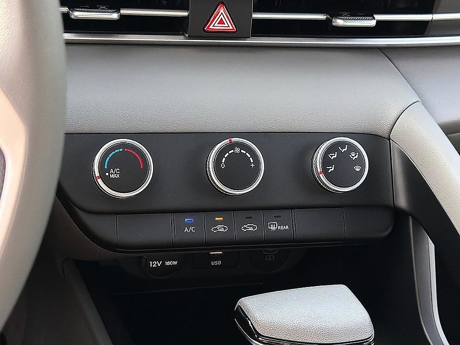 New 2026 Serenity White Hyundai SE image 11