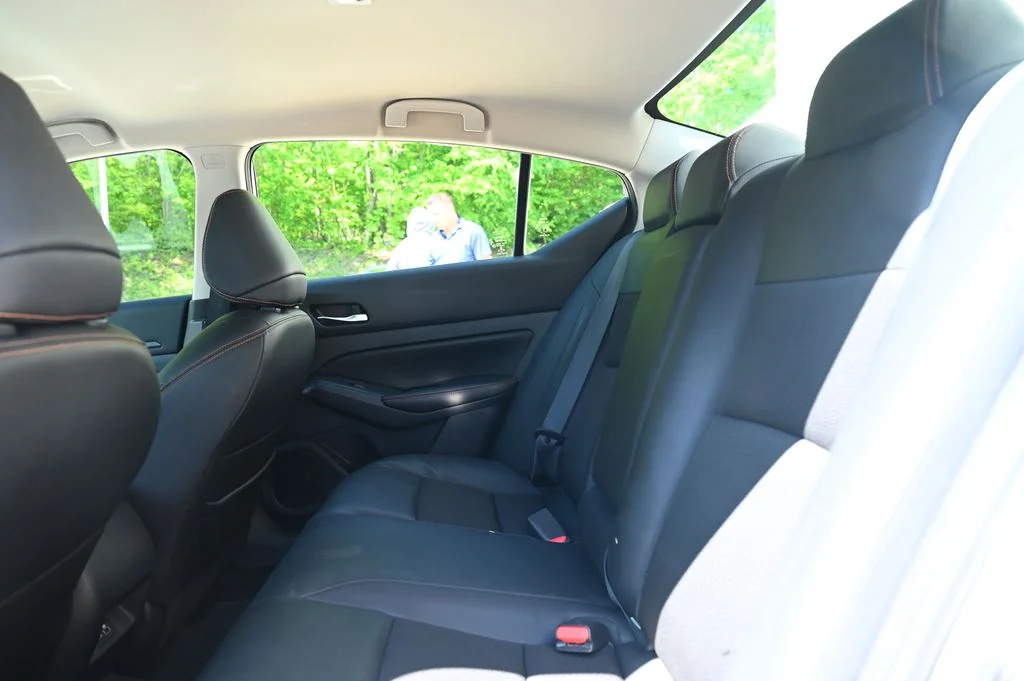 2022 Nissan Altima SR - Photo 28