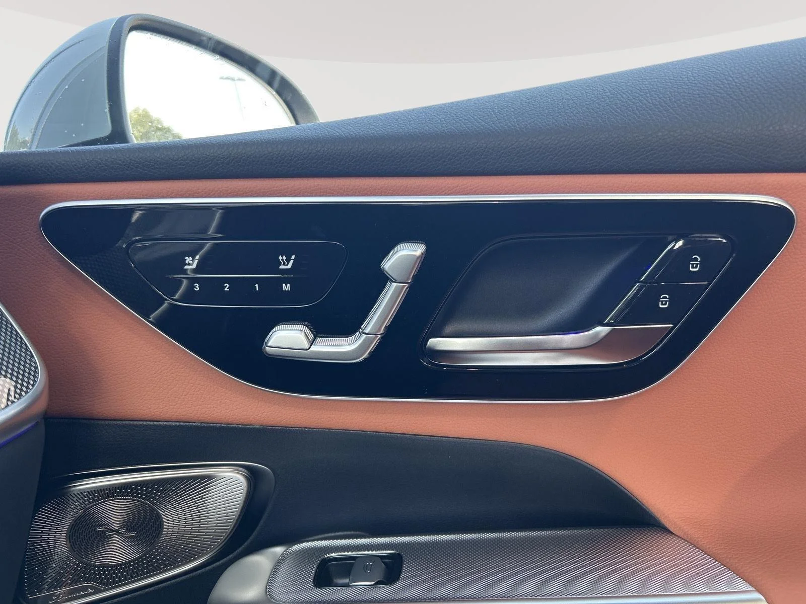 New 2027 MANUFAKTUR Alpine Grey Mercedes-Benz GLC 300 image 23