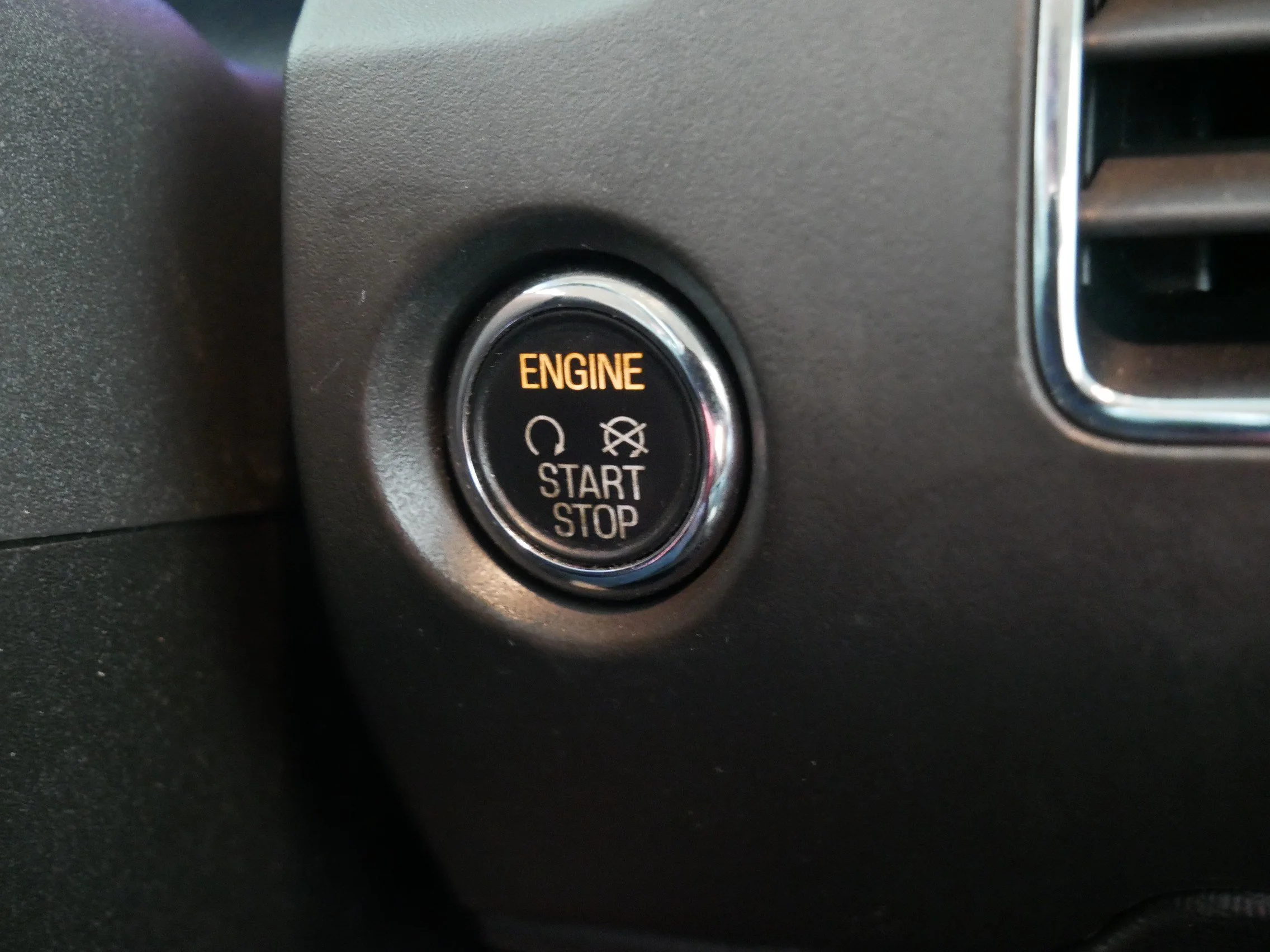 Used 2017 Shadow Black Ford SEL image 31