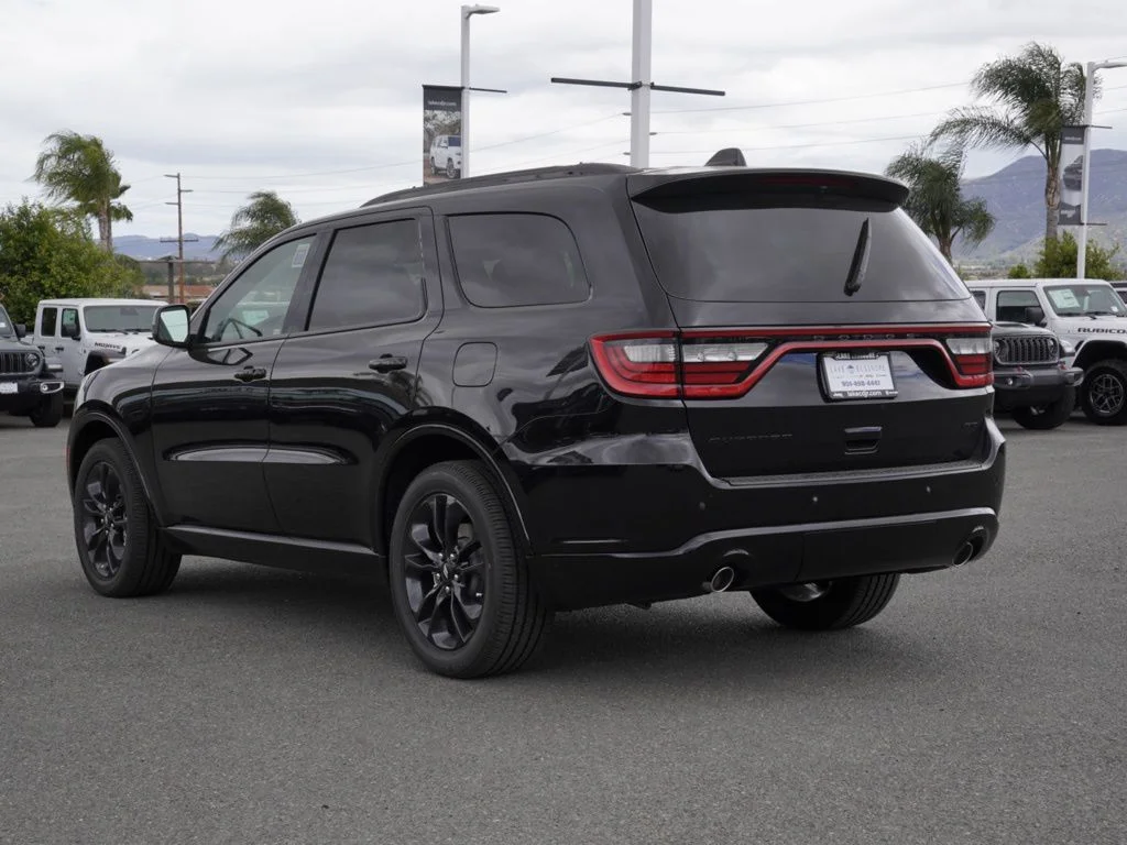 New 2026 Diamond Black Clear-Coat Exterior Paint Dodge GT image 5