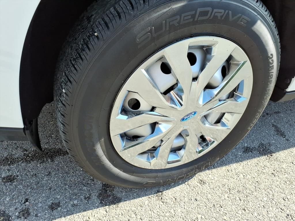 Used 2022 White Ford XL image 11