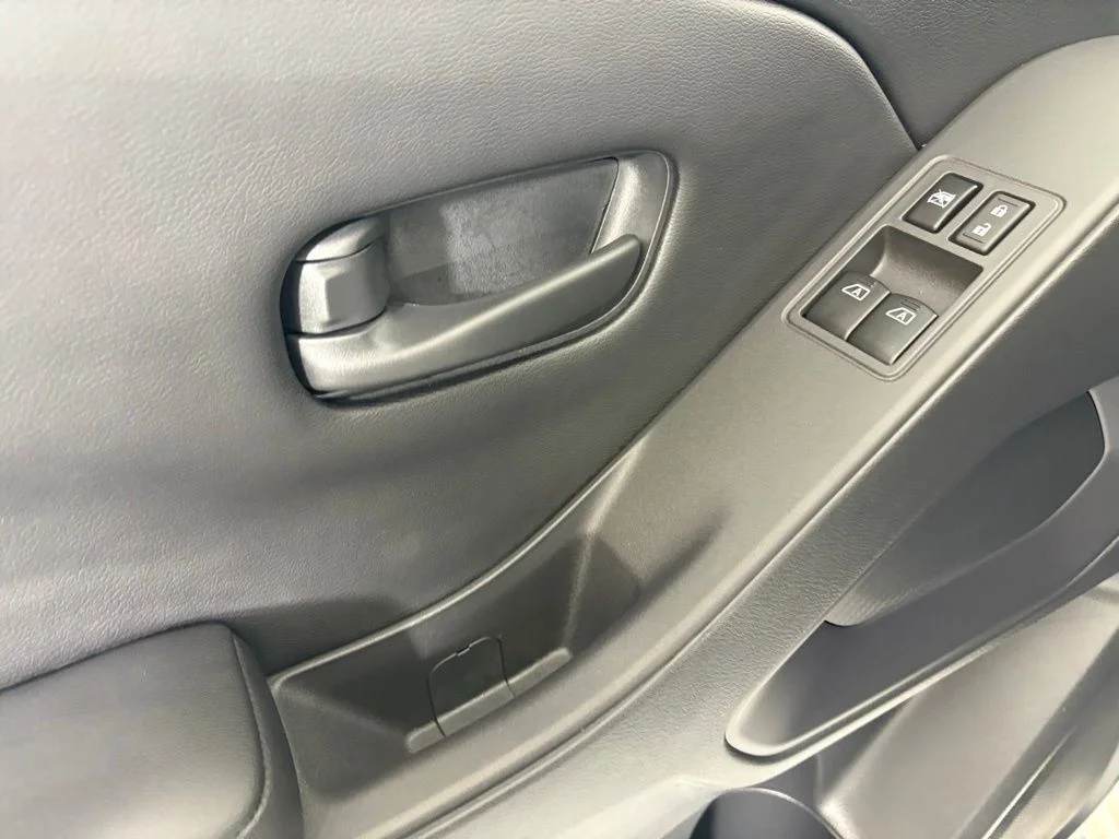 New 2026 Glacier White Nissan King Cab® S image 18