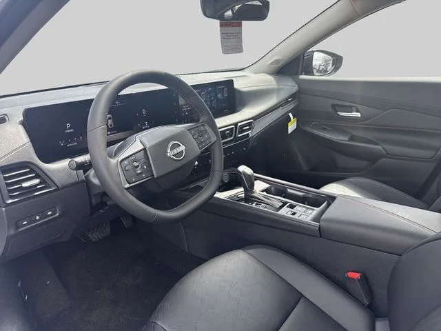 New 2026 Aspen White TriCoat / Super Black Two-tone Nissan SR image 9