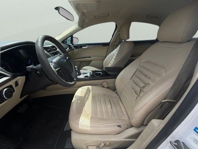Used 2013 White Ford SE image 13