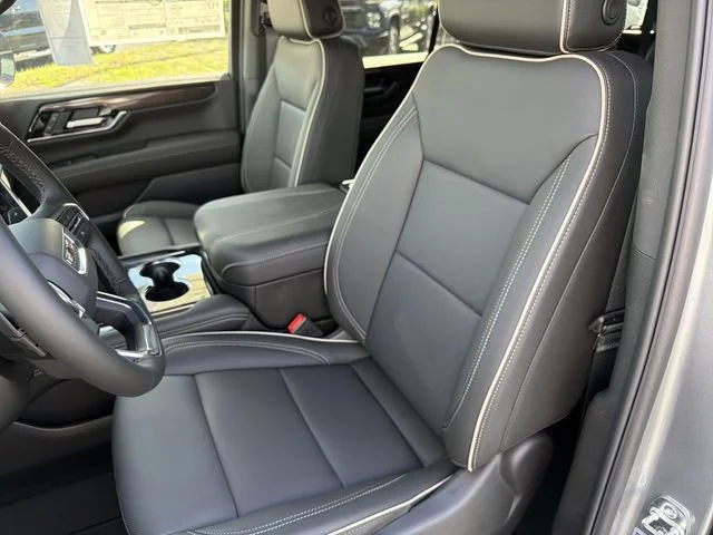 New 2026 Sterling Metallic GMC Elevation image 21