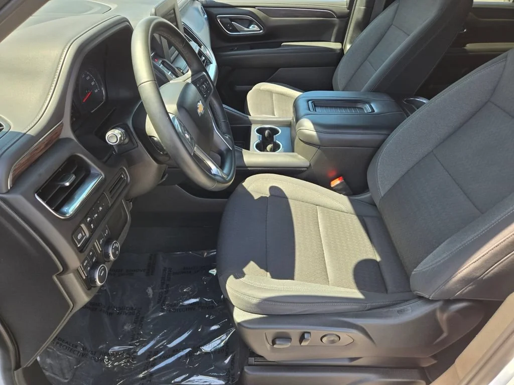 Used 2023 Summit White Chevrolet LS image 9