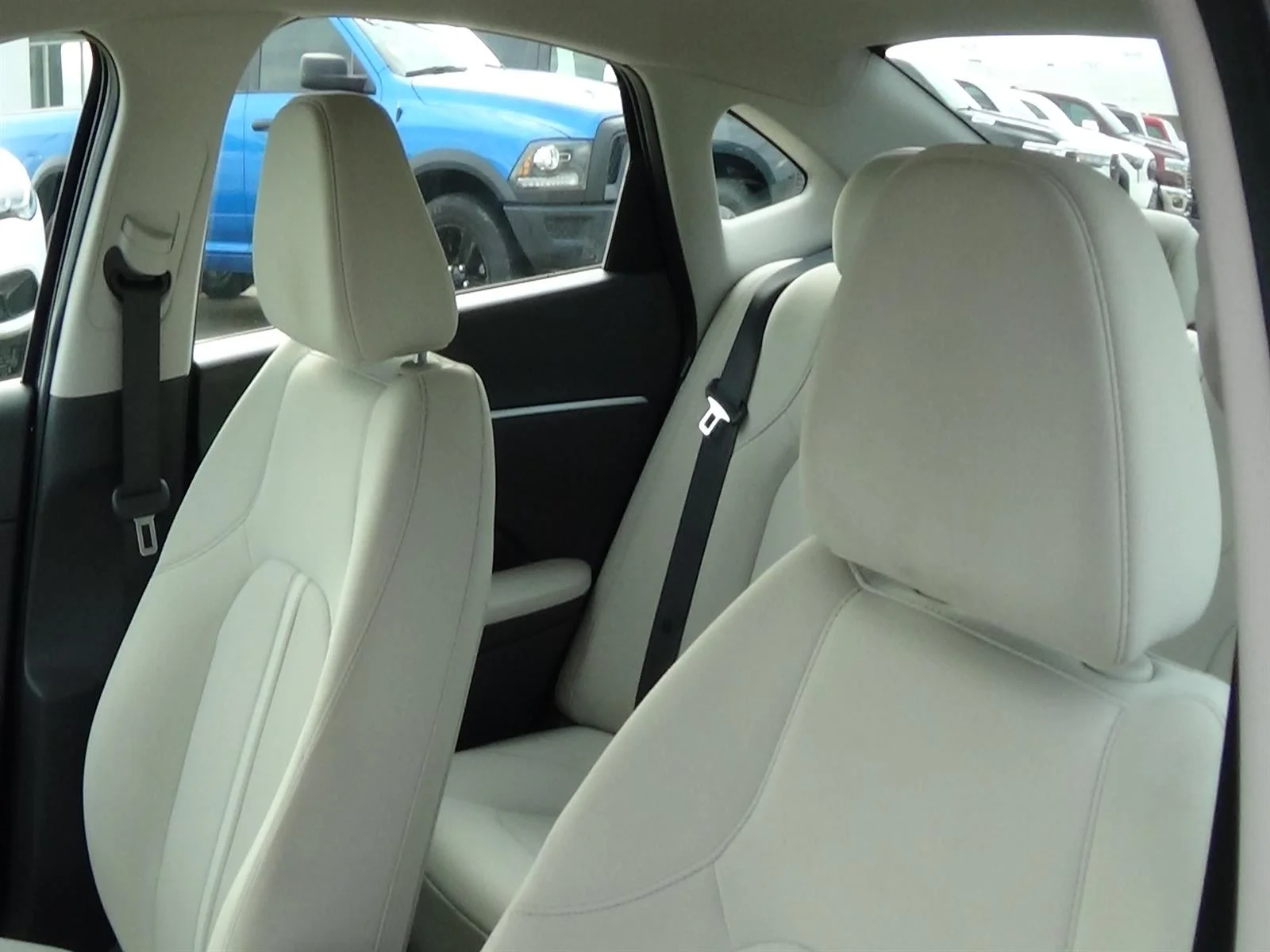 Used 2025 Portofino Gray Metallic (t2g) Hyundai SEL image 17