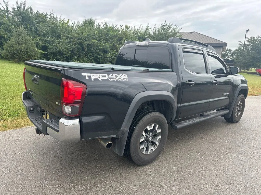 Used 2018 Midnight Black Metallic Toyota TRD Off-Road image 12