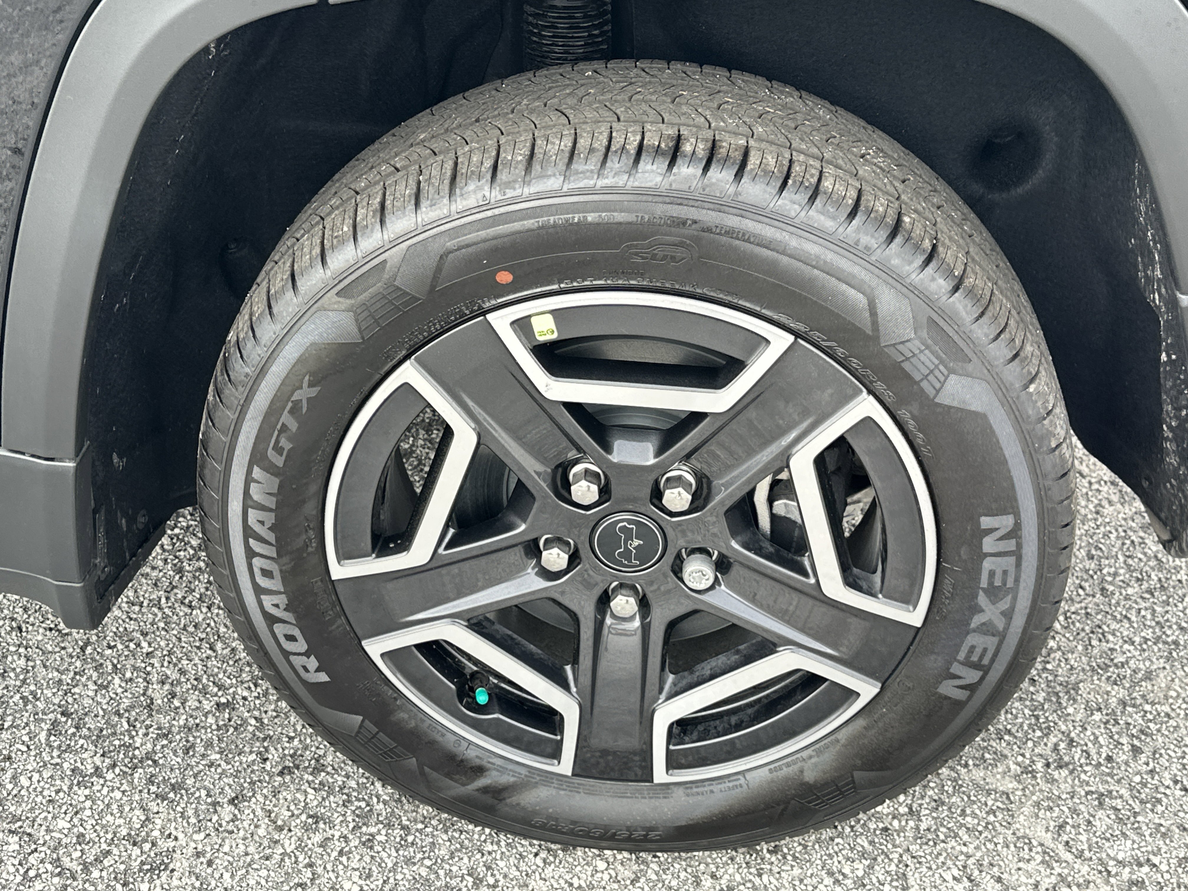 New 2026 Diamond Black Crystal Pearl-Coat Exterior Paint Jeep Limited image 20