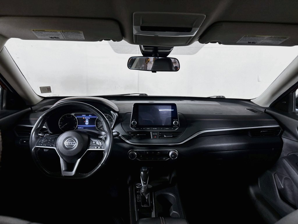 Used 2022 Sunset Nissan 2.5 SR image 12