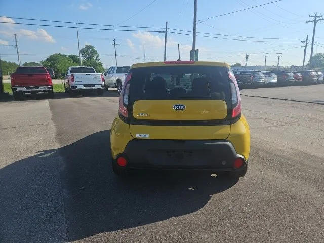 Used 2015 Yellow Kia Plus image 7