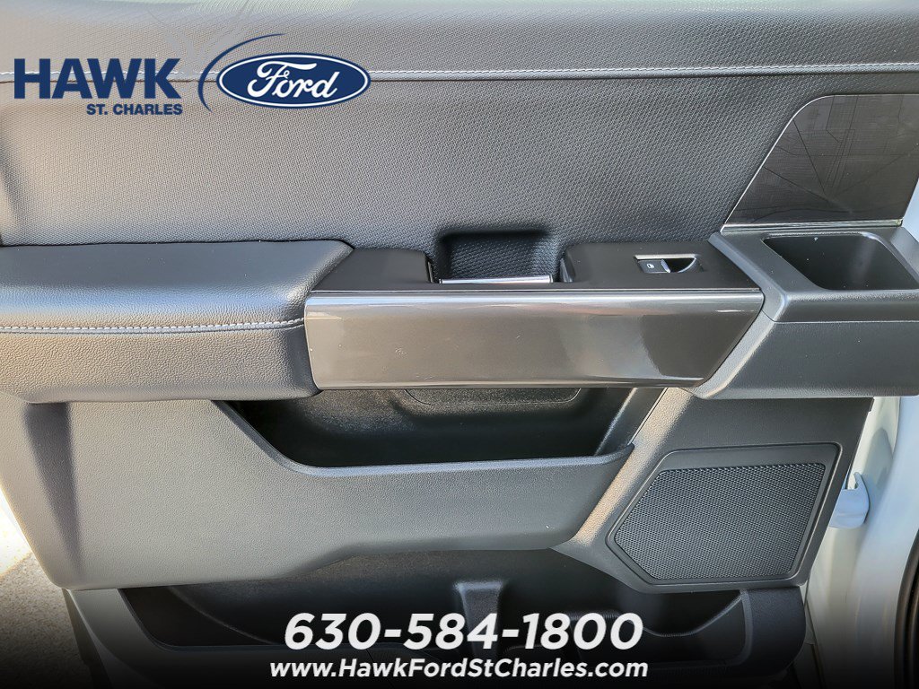 Used 2023 Oxford White Ford XLT image 18