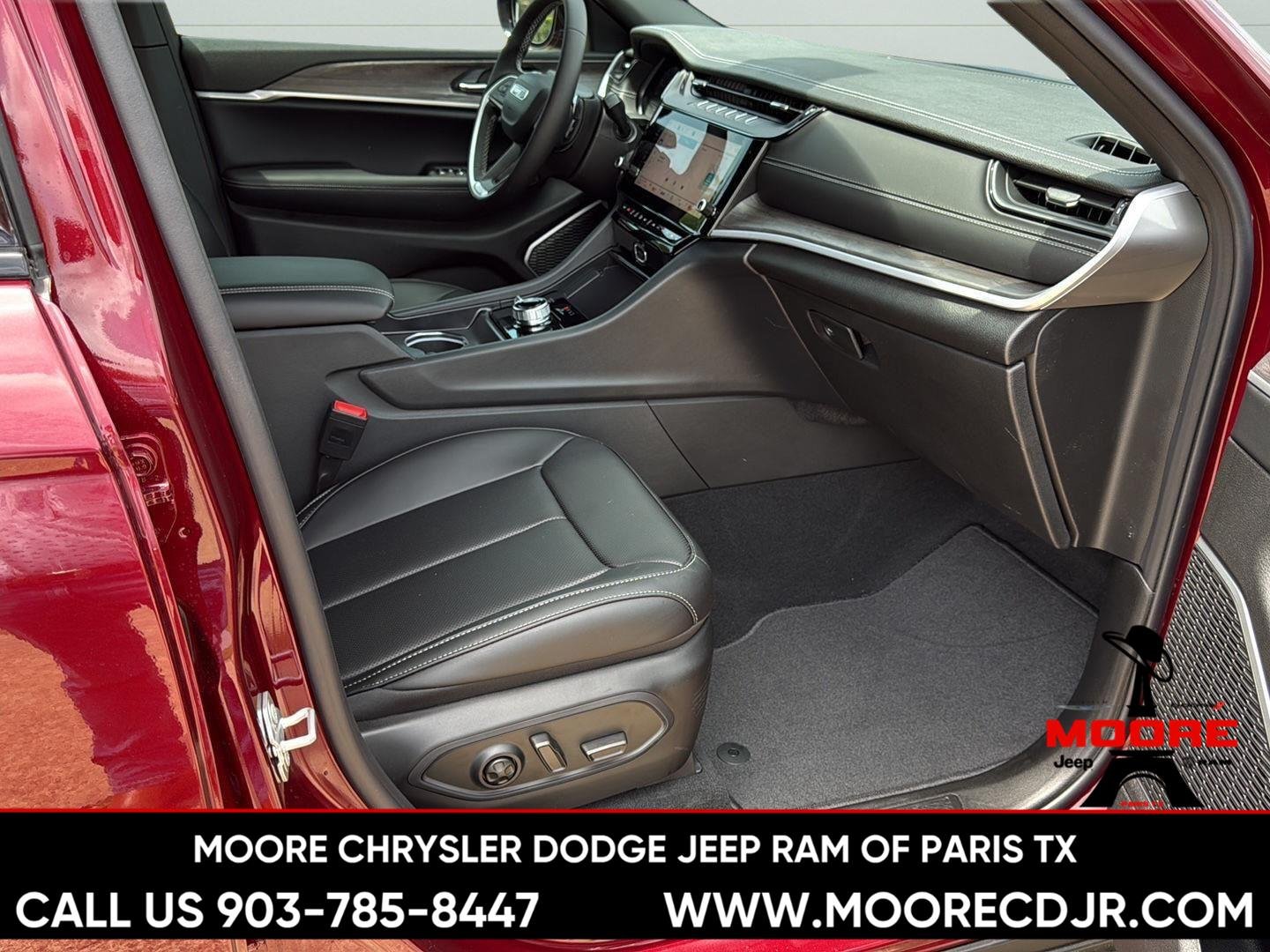 New 2026 Velvet Red Pearl-Coat Exterior Paint Jeep Limited image 26