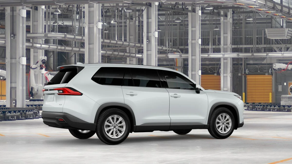 New 2026 Wind Chill Pearl Toyota XLE image 11