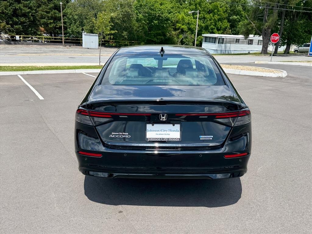Used 2024 Crystal Black Pearl Honda Touring image 5