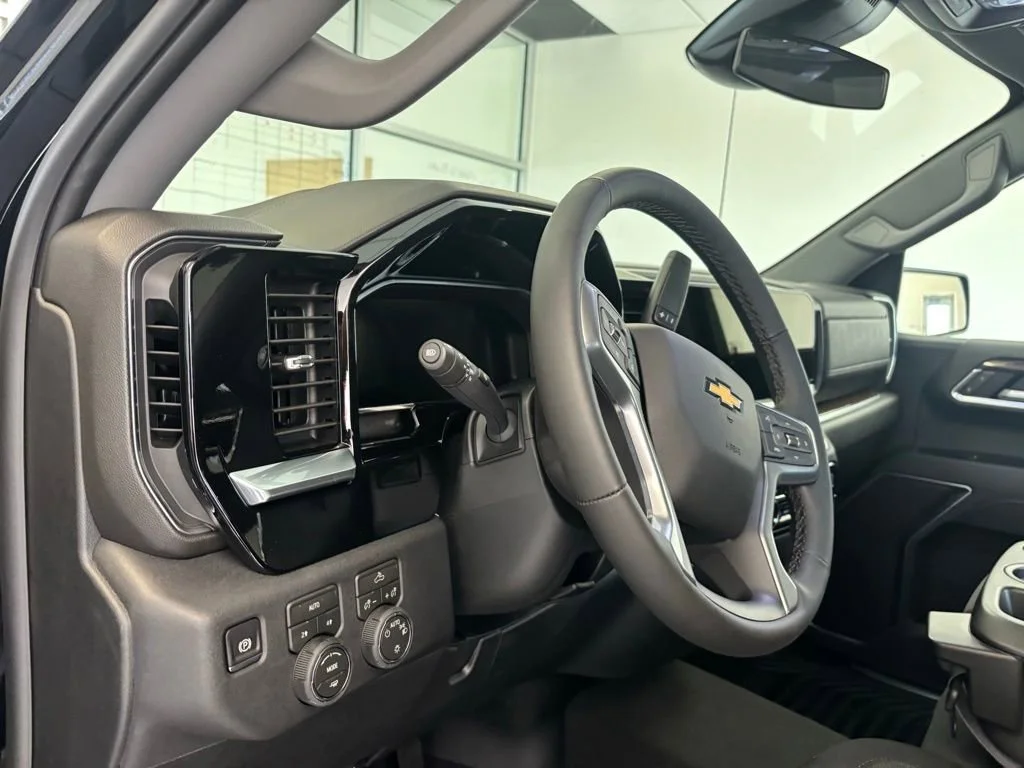 2026 Chevrolet Silverado 1500 LT - Photo 12