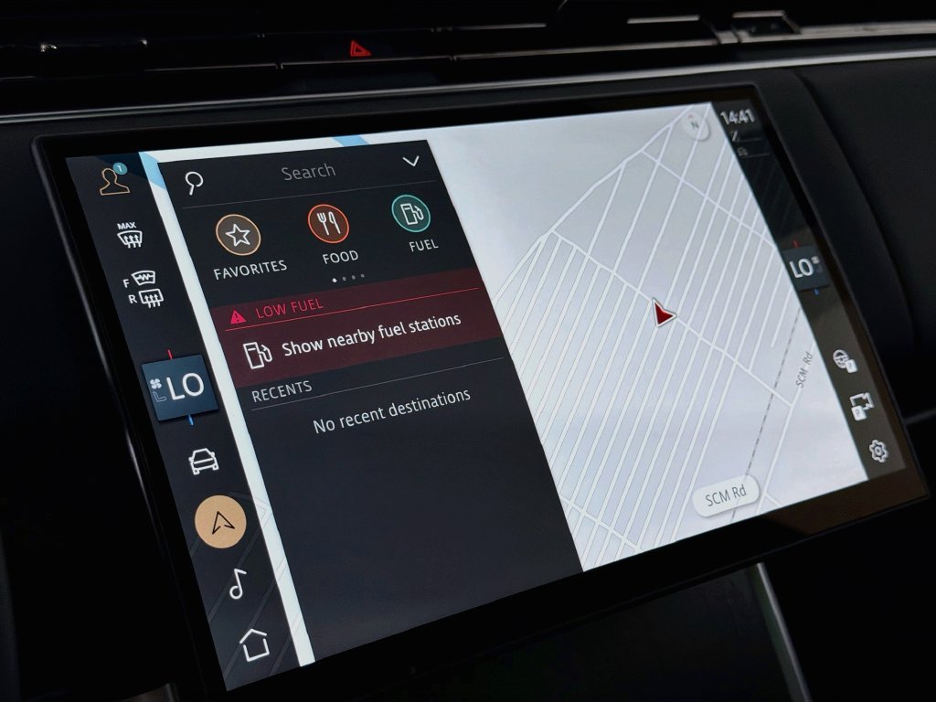New 2027 Santorini Black Land Rover SE image 13
