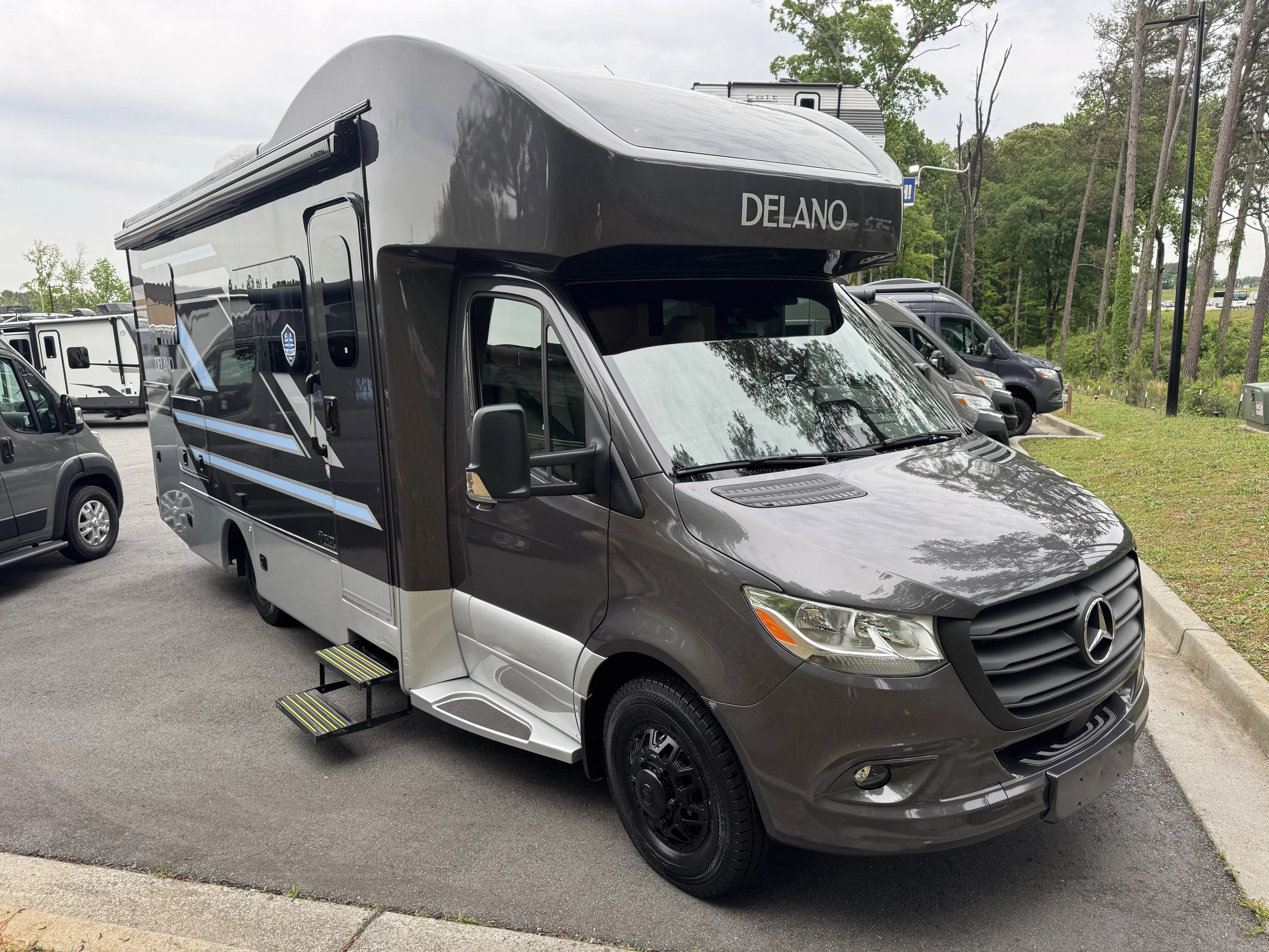 2025 Mercedes-Benz Sprinter 4500 170 WB HO's photo