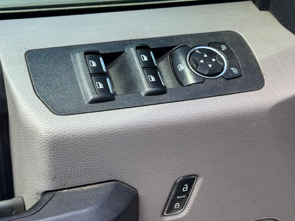 Used 2020 White Ford XL image 12